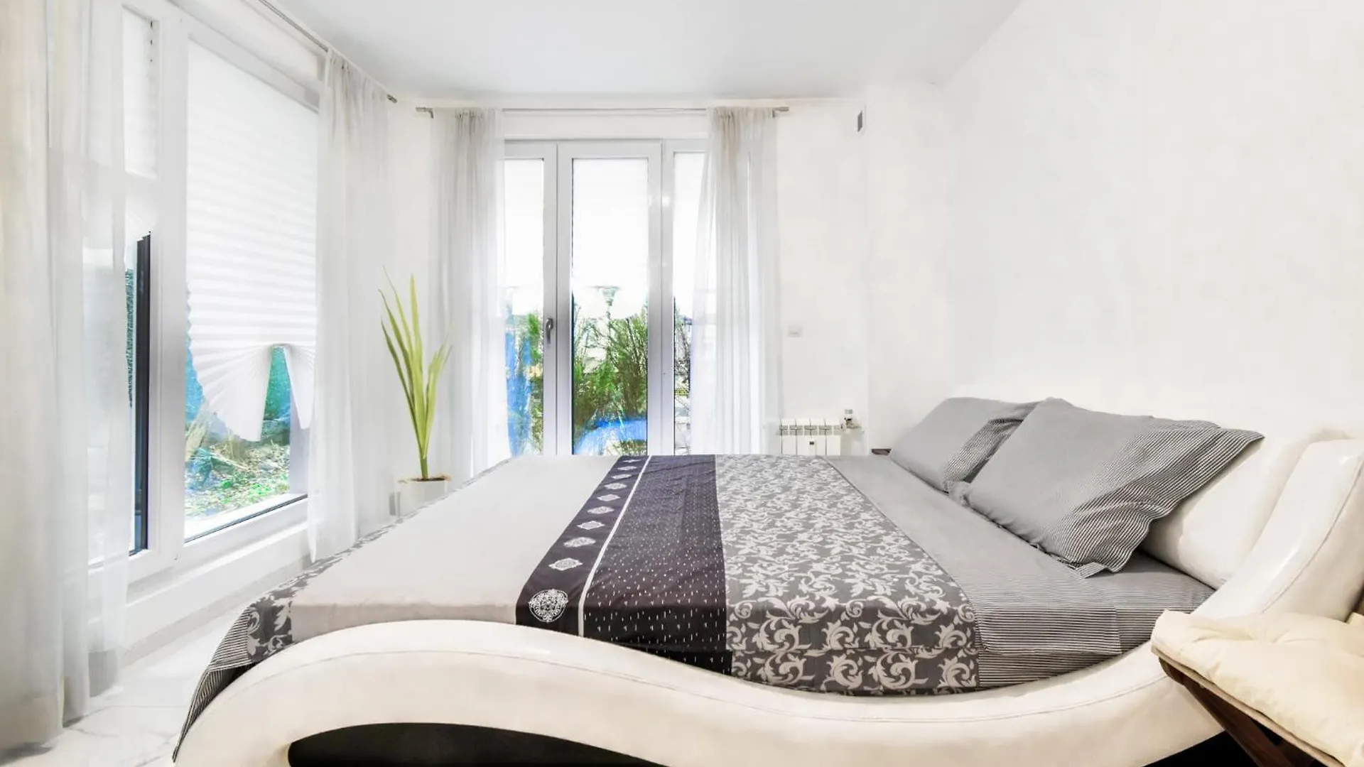 1Bdr Studio Prime Location Ndk Area Sofia Bulgaria